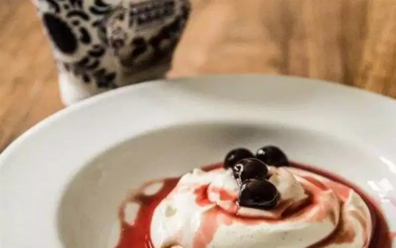 Skyr med Amarena