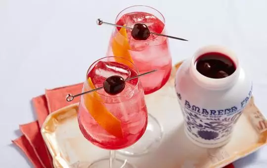 Amarena Spritz