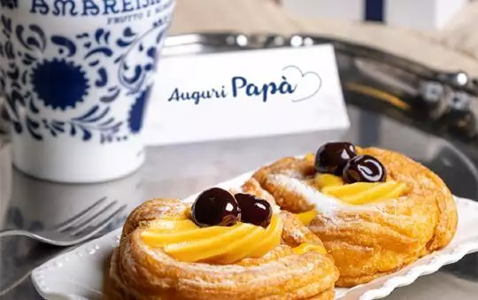 Zeppole med Amarena Fabbri