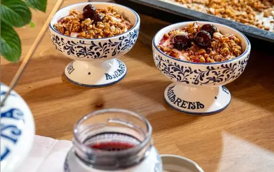 Yoghurt med Granola og Amarena Fabbri